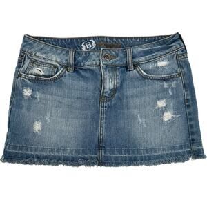 Vintage y2k Women's Size 5 Bullhead Raw Hem Distressed Blue Denim Mini Skirt